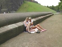 Rubia de tetas naturales follada en su coño mojado