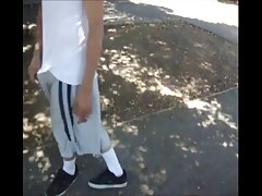 Morena tetona es follada analmente por su novio
