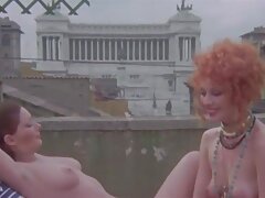 Anna Bell Peaks empapada en aceite para una follada posterior al masaje