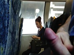 Una chica es follada por el culo y le encanta cómo la hace sentir